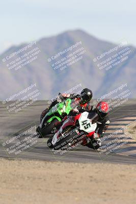 media/Nov-16-2025-Race Pace (Sun) [[8c5fa54630]]/Verified Riders/8-Turn 12 (120pm)/